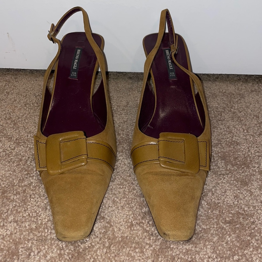 Bruno Magli Sling back heel